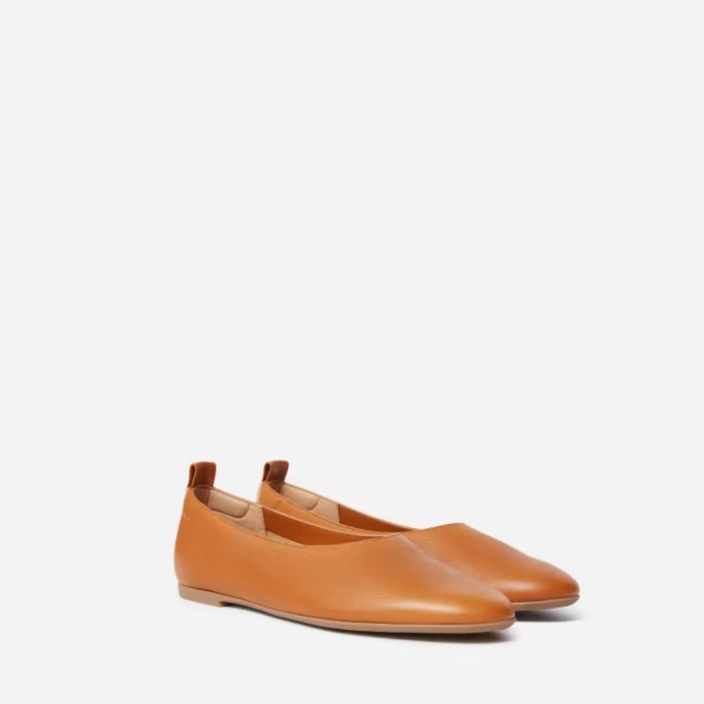 Everlane Italian Leather Day Glove Flat Size 9 Toasted Almond (New in Box)